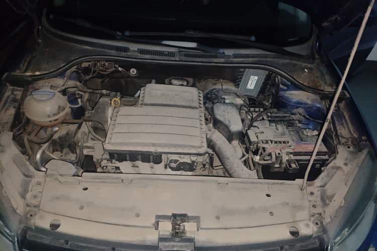 Used Volkswagen Jetta 2013 1.6L Automatic Fashion Model Engine Bay