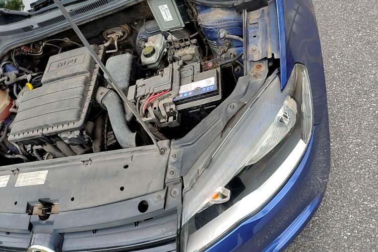 Used Volkswagen Jetta 2013 1.4L Manual Fashion Model Engine Bay Left