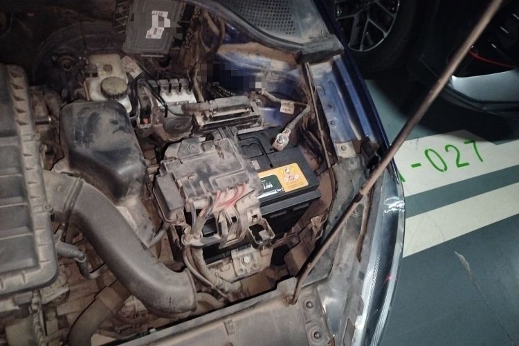 Used Volkswagen Jetta 2013 1.6L Automatic Comfort Model Engine Bay Left
