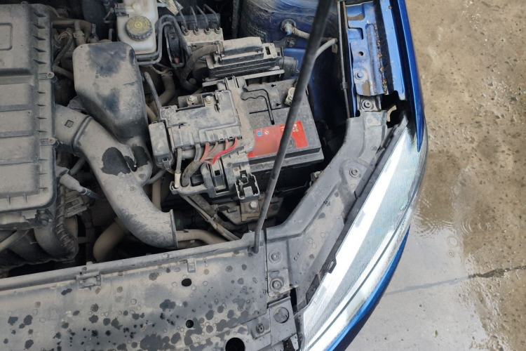 Used Volkswagen Jetta 2013 1.6L Automatic Luxury Model Engine Bay Left
