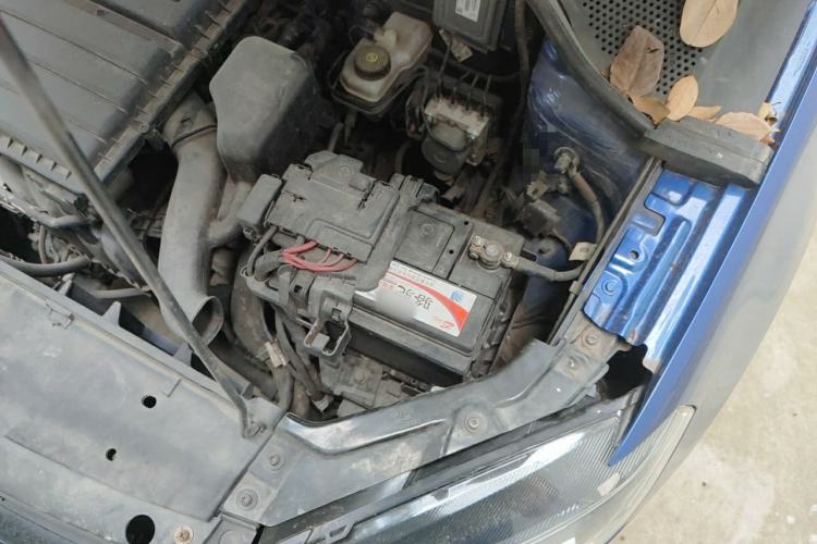 Used Volkswagen Jetta 2013 1.6L Manual Comfort Model Engine Bay Left