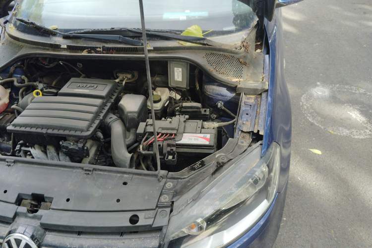 Used Volkswagen Jetta 2013 1.6L Automatic Comfort Model Engine Bay Left
