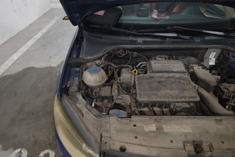 Used Volkswagen Jetta 2013 1.6L Manual Comfort Model Engine Bay Right