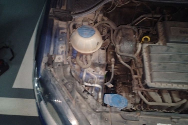 Used Volkswagen Jetta 2013 1.6L Automatic Comfort Model Engine Bay Right