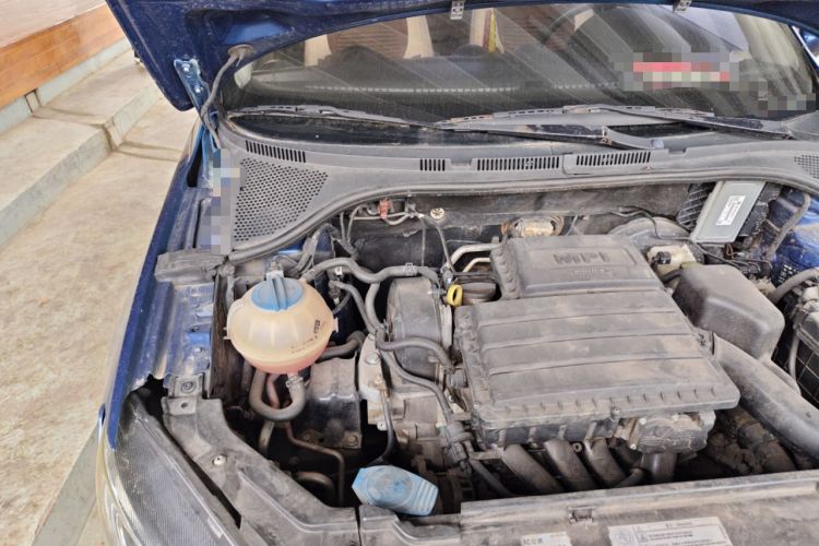 Used Volkswagen Jetta 2013 1.6L Automatic Comfort Model Engine Bay Right