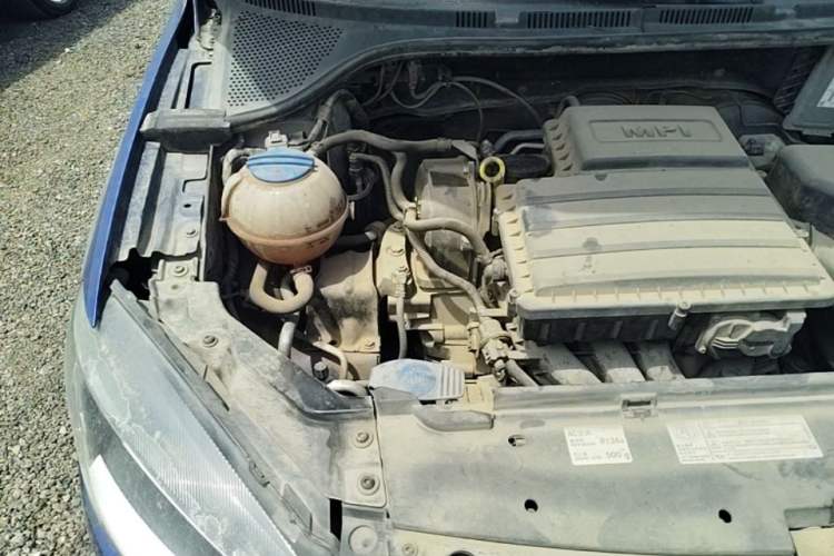 Used Volkswagen Jetta 2013 1.6L Manual Fashion Edition Engine Bay Right