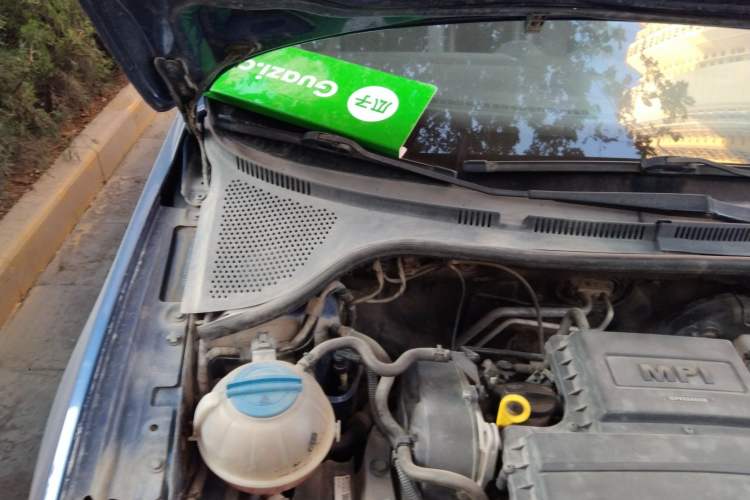 Used Volkswagen Jetta 2013 1.6L Automatic Comfort Model Engine Bay Right