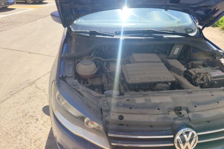 Used Volkswagen Jetta 2013 1.6L Automatic Comfort Model Engine Bay Right
