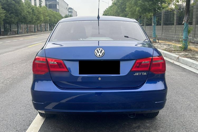 Used Volkswagen Jetta 2013 1.6L Manual Comfort Model Exterior 4