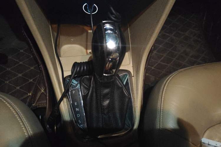 Used Volkswagen Jetta 2013 1.6L Automatic Luxury Model Gear Lever