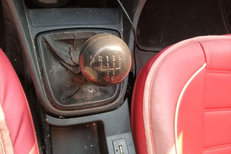 Used Volkswagen Jetta 2013 1.4L Manual Fashion Model Gear Lever