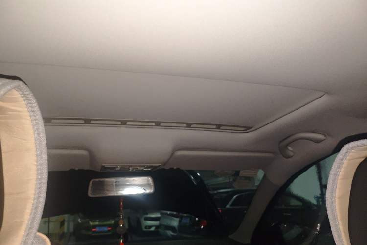 Used Volkswagen Jetta 2013 1.6L Automatic Fashion Model Headliner