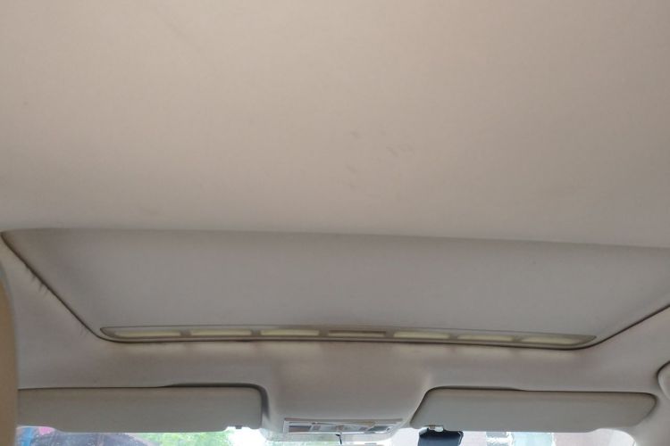 Used Volkswagen Jetta 2013 1.6L Automatic Luxury Model Headliner