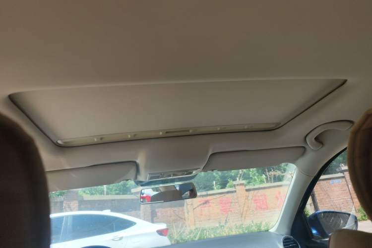 Used Volkswagen Jetta 2013 1.6L Automatic Comfort Model Headliner