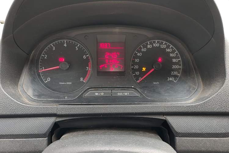 Used Volkswagen Jetta 2013 1.6L Manual Fashion Edition Instrument Cluster