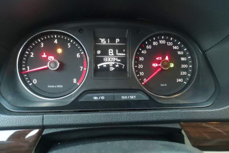 Used Volkswagen Jetta 2013 1.6L Automatic Luxury Model Instrument Cluster
