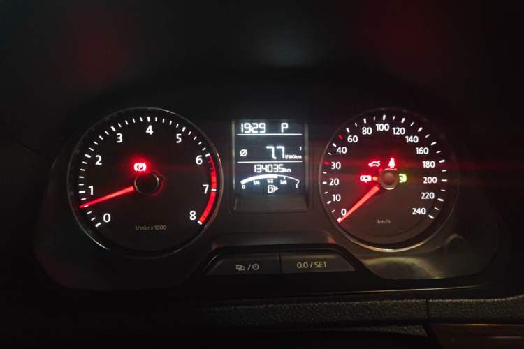 Used Volkswagen Jetta 2013 1.6L Automatic Luxury Model Instrument Cluster