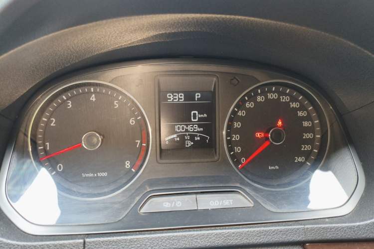 Used Volkswagen Jetta 2013 1.6L Automatic Luxury Model Instrument Cluster