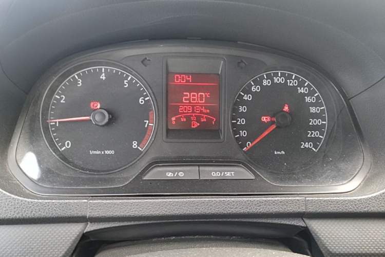 Used Volkswagen Jetta 2013 1.6L Manual Fashion Edition Instrument Cluster
