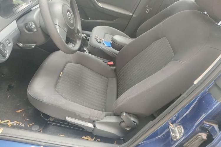 Used Volkswagen Jetta 2013 1.6L Manual Comfort Model Left Front Seat