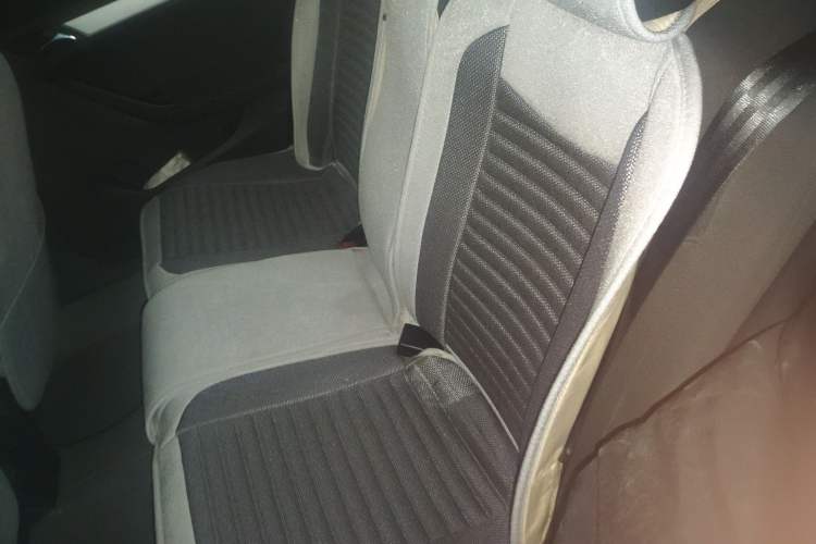 Used Volkswagen Jetta 2013 1.6L Automatic Fashion Model Left Rear Seat
