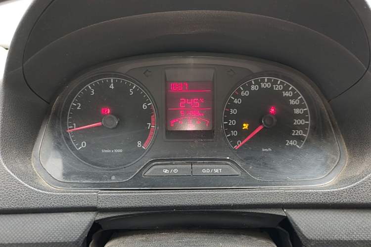 Used Volkswagen Jetta 2013 1.6L Manual Fashion Edition Odometer Close Up