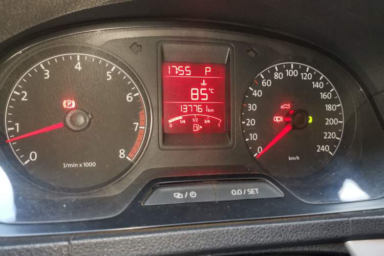 Used Volkswagen Jetta 2013 1.6L Automatic Comfort Model Odometer Close Up
