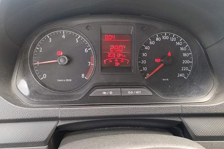 Used Volkswagen Jetta 2013 1.6L Manual Fashion Edition Odometer Close Up