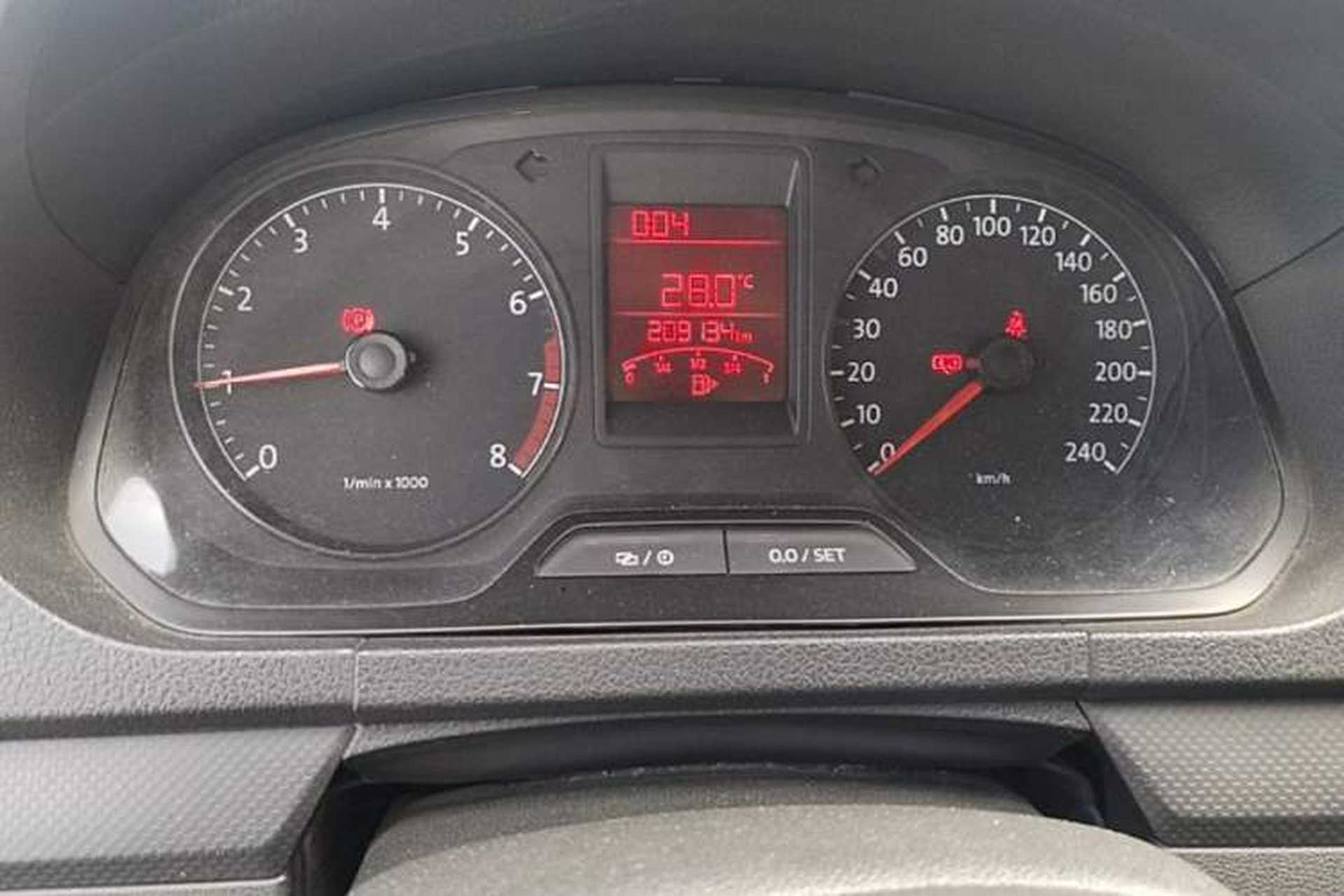 Used Volkswagen Jetta 2013 1.6L Manual Fashion Edition Odometer Close Up