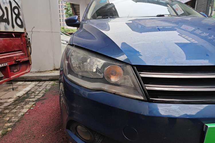 Used Volkswagen Jetta 2013 1.6L Manual Comfort Model Right Front Headlight