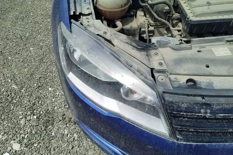 Used Volkswagen Jetta 2013 1.6L Manual Fashion Edition Right Front Headlight