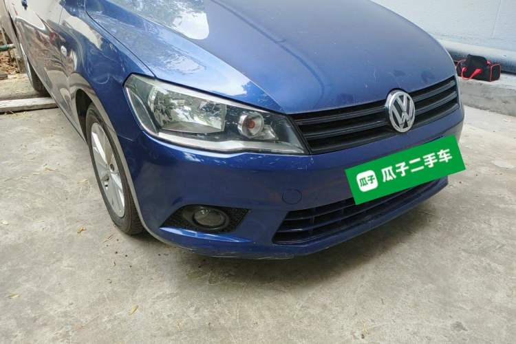 Used Volkswagen Jetta 2013 1.6L Manual Comfort Model Right Front Headlight
