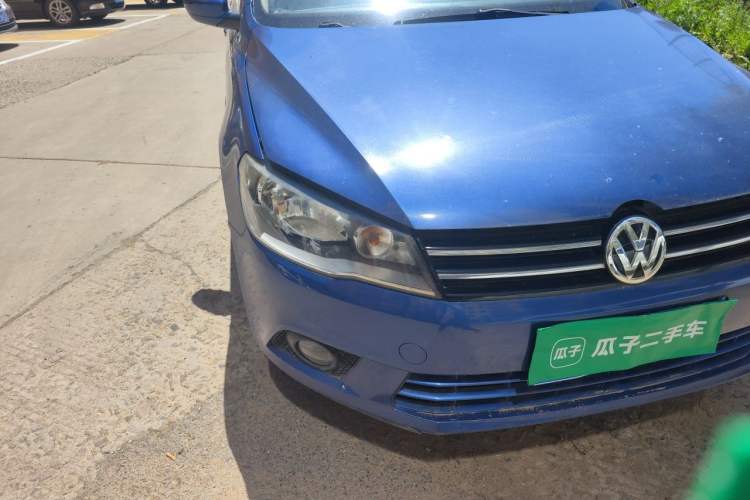 Used Volkswagen Jetta 2013 1.6L Automatic Comfort Model Right Front Headlight