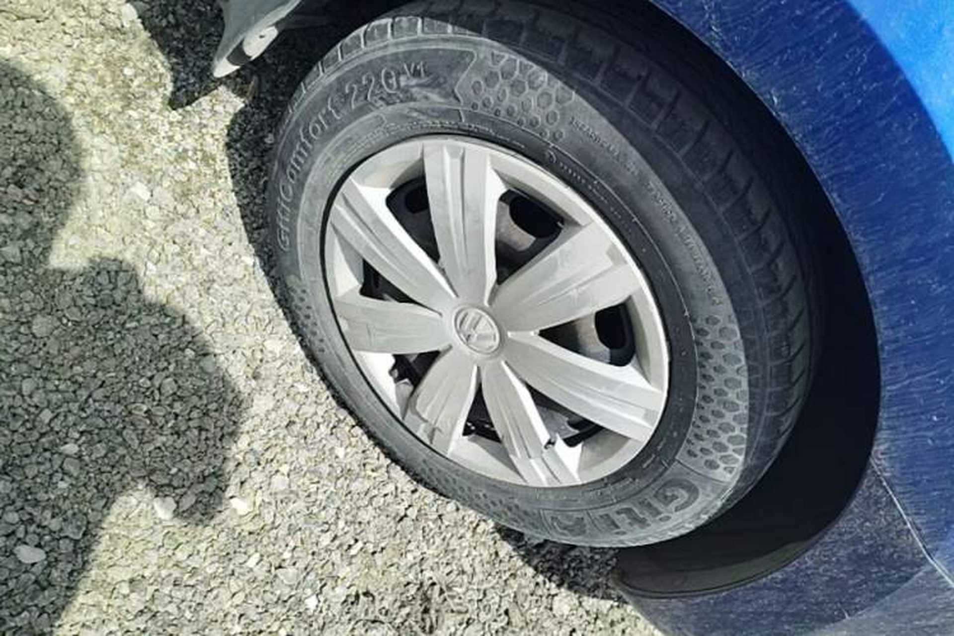 Used Volkswagen Jetta 2013 1.6L Manual Fashion Edition Right Front Wheel Hub