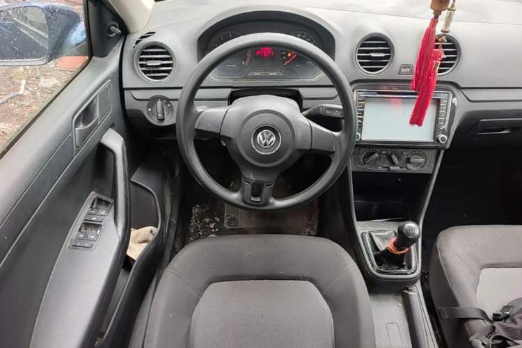 Used Volkswagen Jetta 2013 1.6L Manual Fashion Edition Steering Wheel
