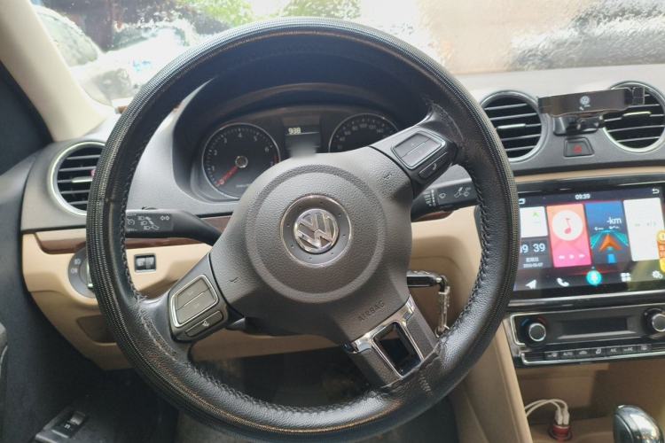 Used Volkswagen Jetta 2013 1.6L Automatic Luxury Model Steering Wheel