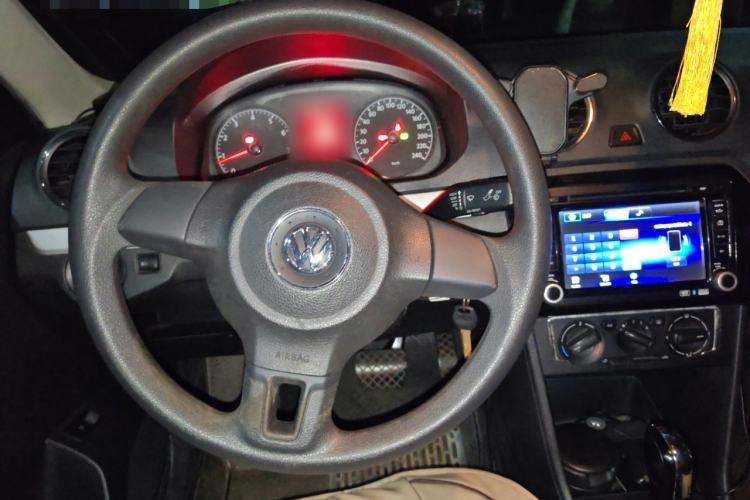 Used Volkswagen Jetta 2013 1.6L Automatic Comfort Model Steering Wheel