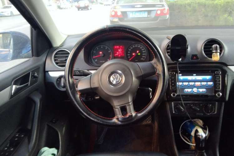 Used Volkswagen Jetta 2013 1.6L Automatic Comfort Model Steering Wheel