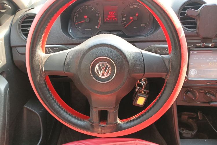 Used Volkswagen Jetta 2013 1.4L Manual Fashion Model Steering Wheel