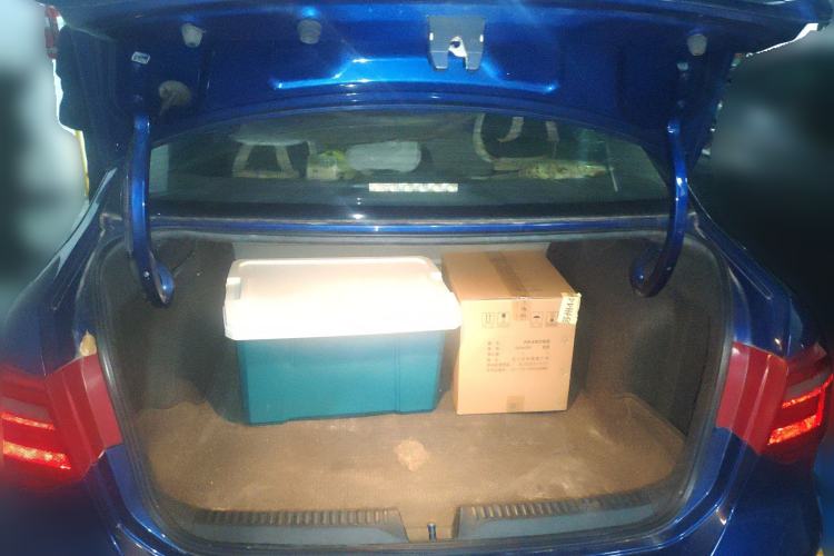 Used Volkswagen Jetta 2013 1.6L Automatic Fashion Model Trunk
