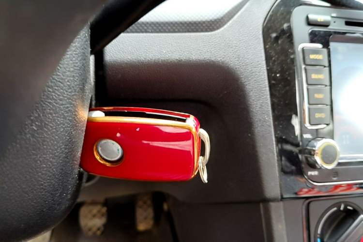 Used Volkswagen Jetta 2013 1.4L Manual Fashion Model Vehicle Key