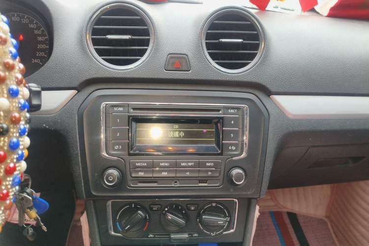Used Volkswagen Jetta 2013 1.6L Automatic Comfort Model Audio And AC Panel