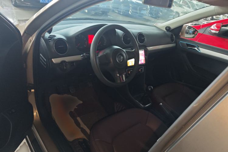 Used Volkswagen Jetta 2013 1.6L Manual Comfort Model Driver Seat