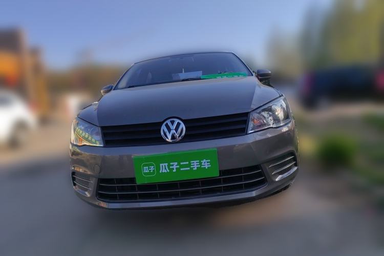 Used Volkswagen Jetta 2013 1.6L Manual Fashion Edition Front
