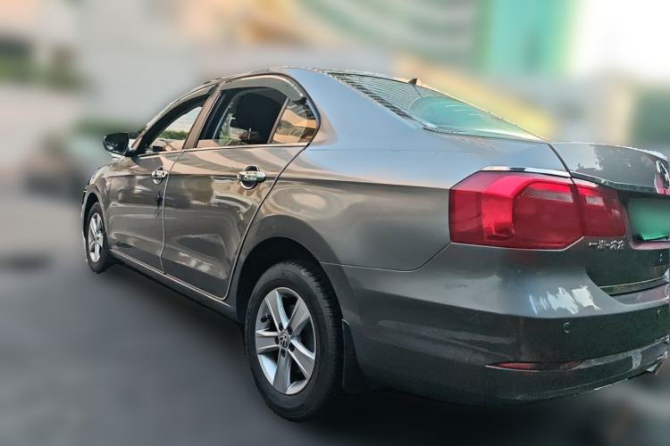 Used Volkswagen Jetta 2013 1.6L Manual Fashion Edition Rear Left 45 Deg
