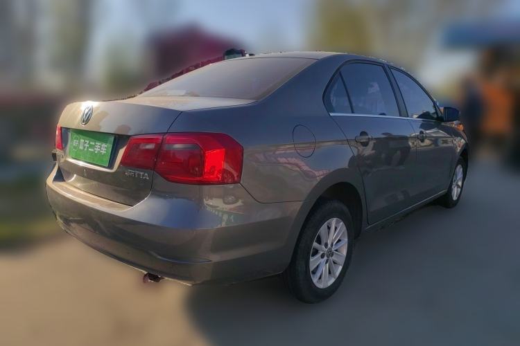 Used Volkswagen Jetta 2013 1.6L Manual Fashion Edition Rear Right 45 Deg
