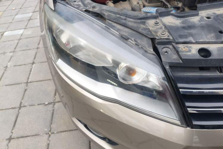 Used Volkswagen Jetta 2013 1.6L Automatic Comfort Model Right Front Headlight