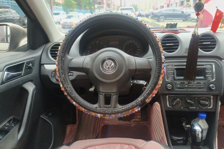 Used Volkswagen Jetta 2013 1.6L Automatic Comfort Model Steering Wheel