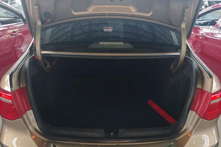 Used Volkswagen Jetta 2013 1.6L Manual Comfort Model Trunk