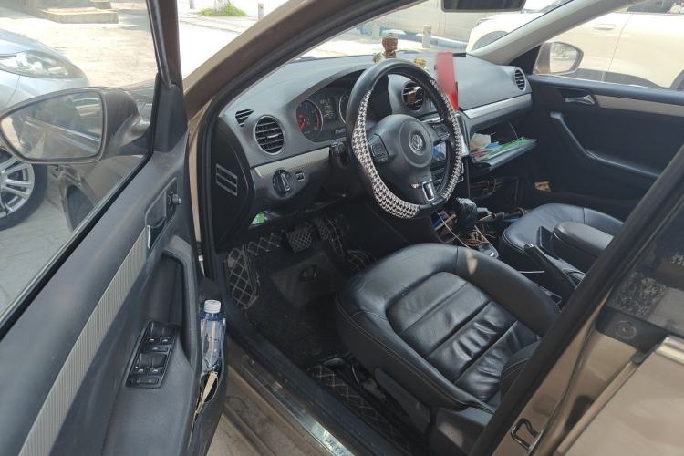 Used Volkswagen Jetta 2013 1.6L Automatic Luxury Model Driver Seat
